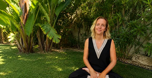 Albufeira: Morning Yoga in the Park with Guided Meditation