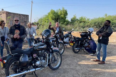 Agra: Evening Guided City Bike Tour with Hotel Pickup