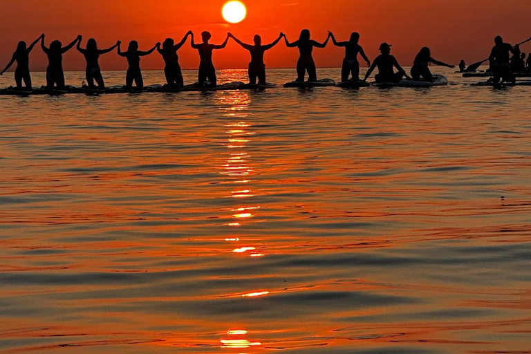 Barcelona Sunrise Paddle Board – Photos & Breakfast Included