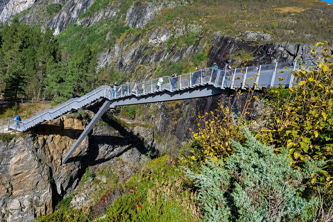 ULTIMATE Eidfjord TOUR: Waterfall, Sky Bridge & Glacier 3,5H Ultimate Eidfjord Tour: Vøringsfossen & Scenic Views!