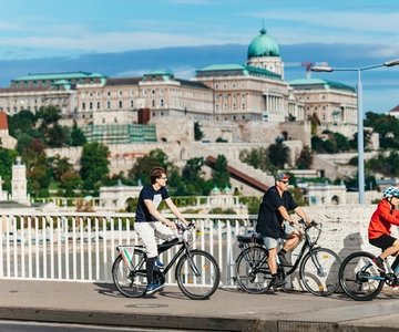 Budapest: Grand Sightseeing Bike Tour