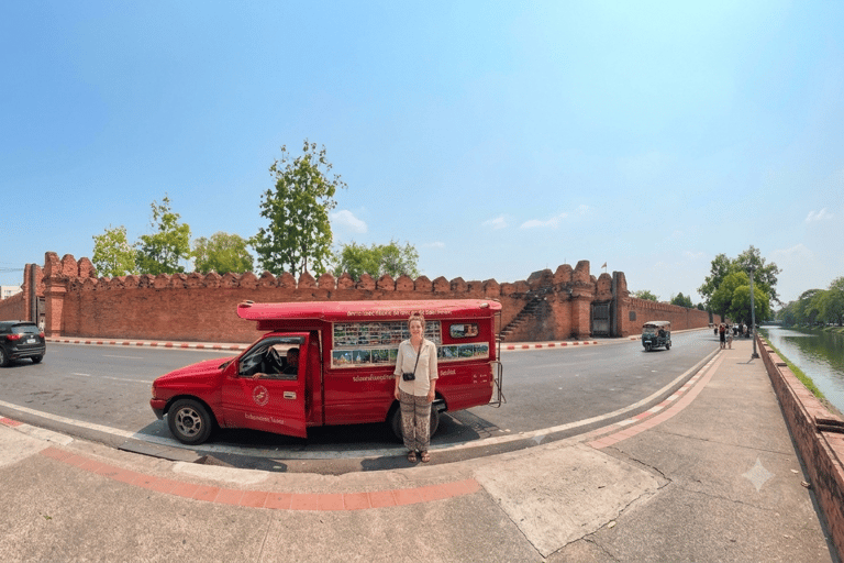 Chiang Mai: 3 Hour Doi Suthep Temple Tour with Red Car Ride