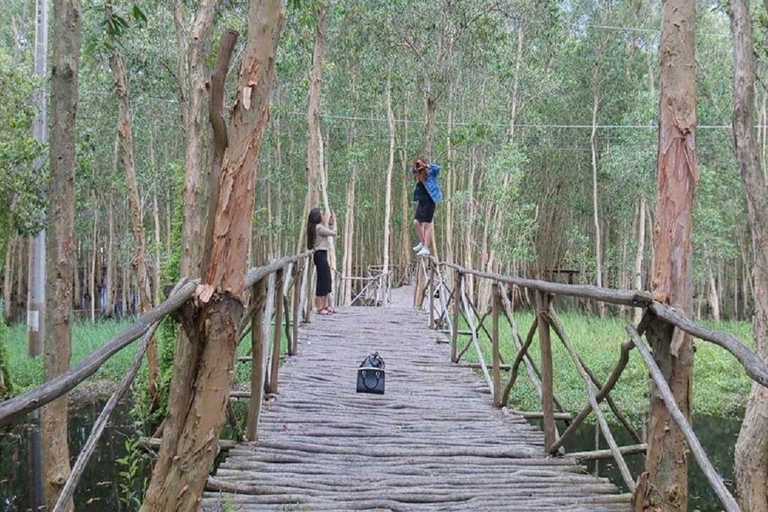 Tour de día completo por el bosque de manglares de Can Gio y la Isla de los Monos