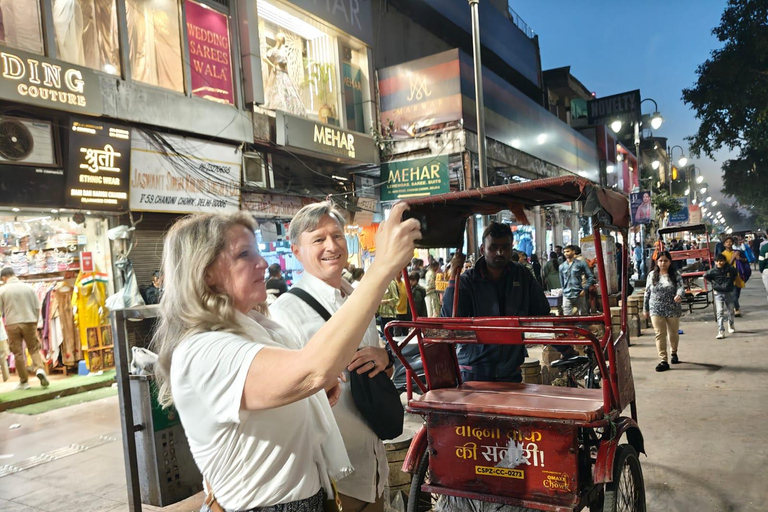 德里：女性导游陪同的旧德里豪华之旅与嘟嘟车体验德里：老德里奢华之旅（女导游陪同，嘟嘟车接送）