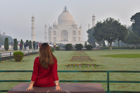 Taj Mahal Express Entry Tickets with Professional Tour Guide Tour with Private Car, Driver and Local Expert Tour Guide