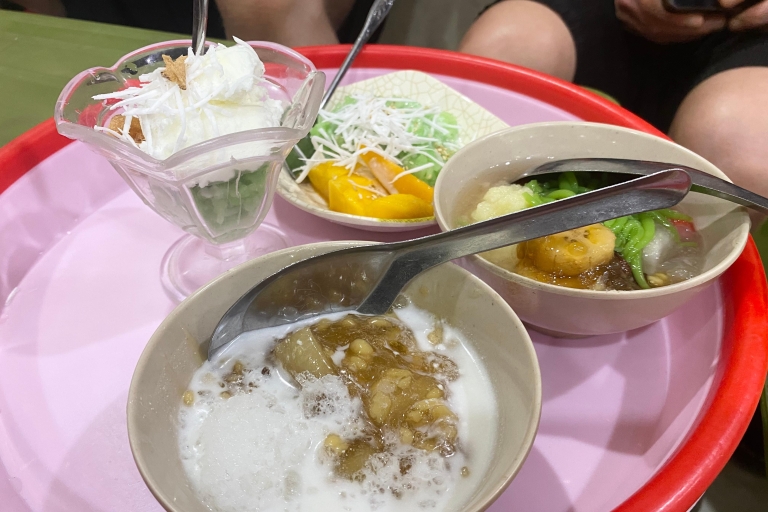 Hanoi: Local Street Food Tasting and Train Street Hanoi: Local food tasting and Train street visit
