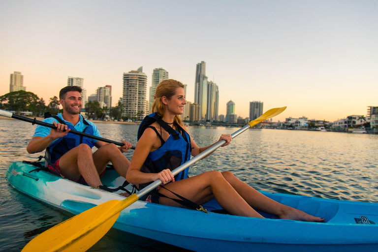 Costa Dorada: Excursión en kayak al atardecer a la Isla Macintosh