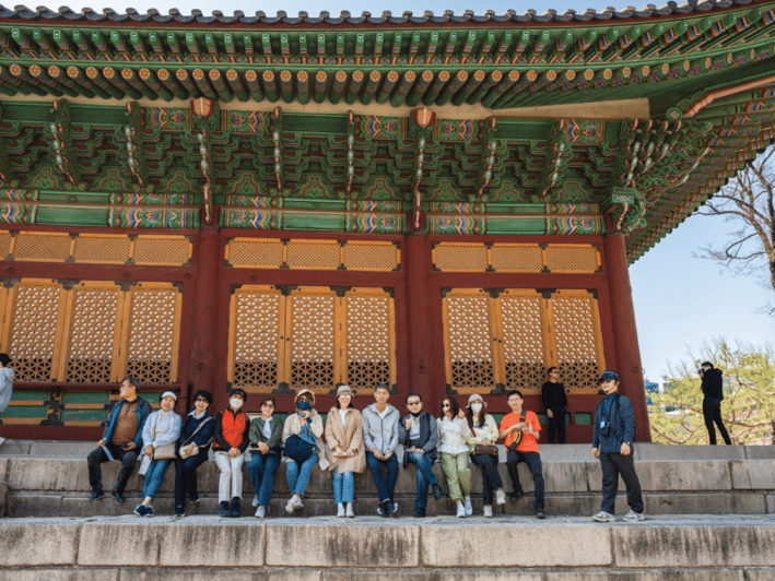 Seoul: Deoksugung Palace Guided Heritage Walking Tour