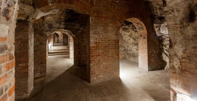 Budapest: The WWII Siege of Buda Castle & Bomb Shelter Tour