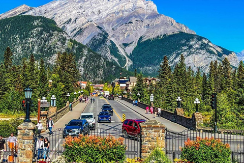 Banff/Calgary: Crowfoot Glacier and 5 Iconic Lakes Day Trip