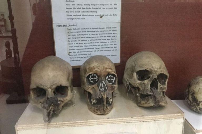 Jayapura: Full-Day City Tour with Lake Sentani and Sunset