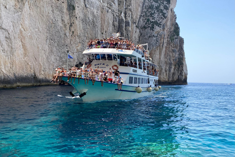 Parga: Iconic Paxos, Antipaxos & Blue Caves Cruise with Swim