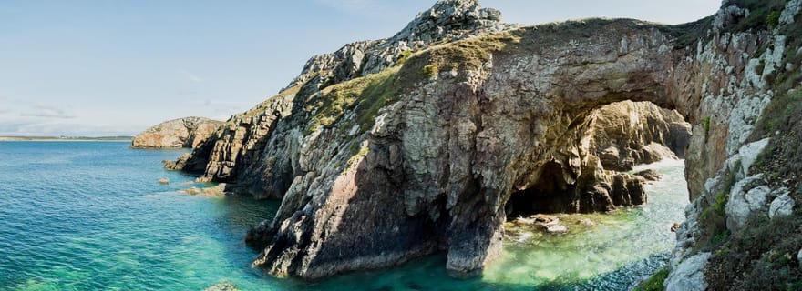 Presqu'île de Crozon : excursions en bateau sur la côte sauvage