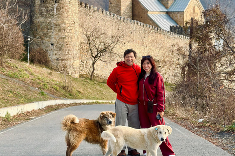 Tbilisi: Private Kazbegi tour with photographer guide