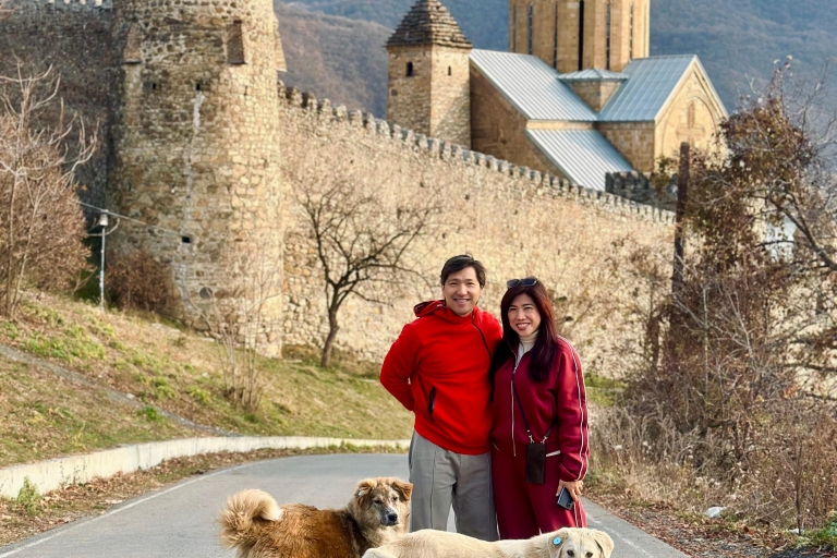Tbilisi: Private Kazbegi tour with photographer guide