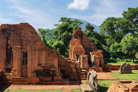 Santuario di My Son e tour a piedi di Hoi AnPickup+ritorno a Hoi An Santuario di My Son e tour a piedi di Hoi An