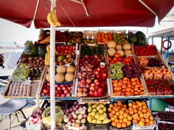 Egina: Wycieczka po centrum miasta z historią i przysmakami gastronomicznymi