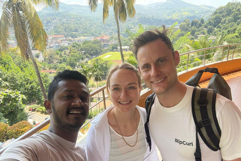 Kandy: Sigiriya Sunrise, Nalanda Gedige & Village Tour