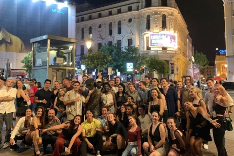 Madrid: Ontdek de nachtelijke edelstenen van MadridMadrid: kroegentocht met shots en toegang tot de nachtclub