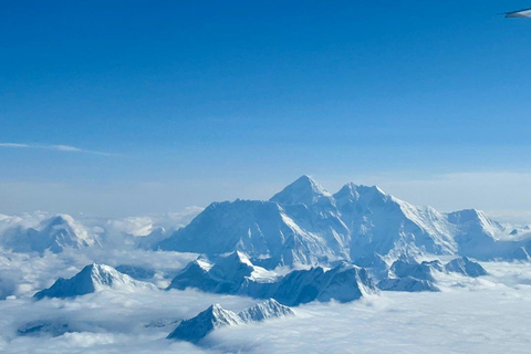 Katmandú: vuelo panorámico sobre el Everest y tour a Pashupatinath AaratiKatmandú: Vuelo panorámico sobre el Everest y tour a Pashupatinath Aarati