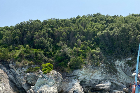 Parga: Iconic Paxos, Antipaxos & Blue Caves Cruise with Swim