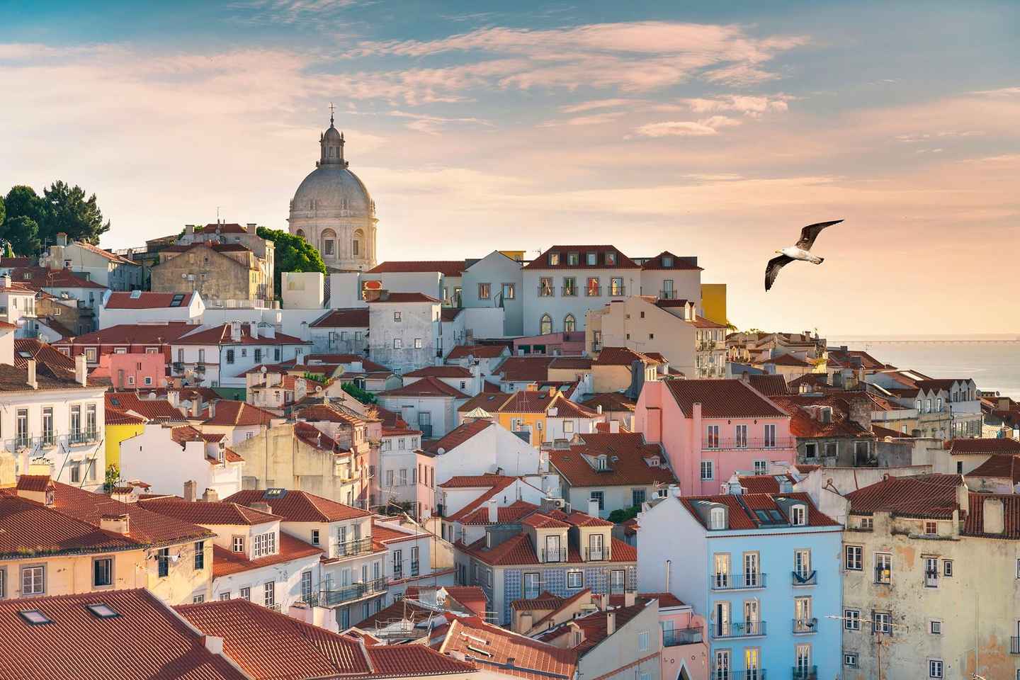 Lisbon: Private Old Town Tuk-Tuk Tour