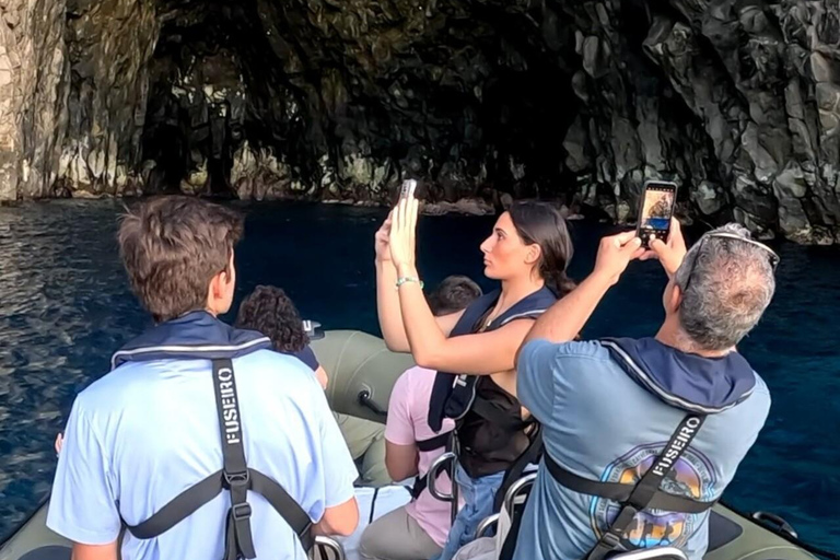 São Miguel: Sunset Boat Tour – Golden Light, Cliffs & Caves