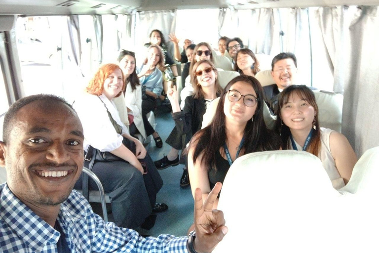 Addis Ababa: Guided City Highlights Tour in English & French