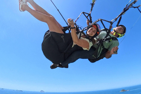 Niterói: Tandem Paragliding Flight with Luciano Miranda – No prior training required. Niterói: Tandem Paragliding Flight with Luciano Miranda – No Training Required