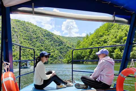 Serbie : Circuit dans le canyon d&#039;Uvac avec grotte de glace et tour en bateau