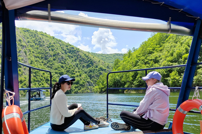 Serbie : Circuit dans le canyon d&#039;Uvac avec grotte de glace et tour en bateau