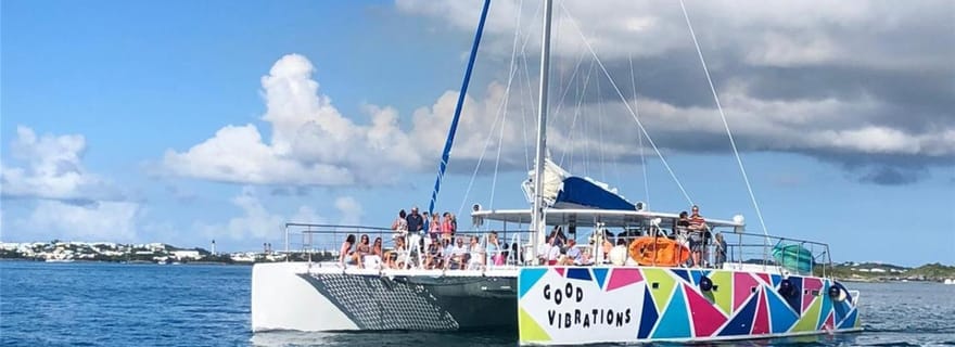 Bermudes : Good Vibrations Catamaran Sail, Swim, Snorkel