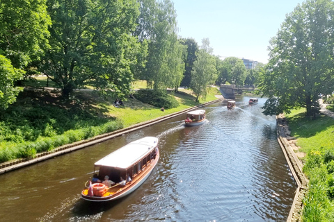 Riga: Sightseeingtur ombord på kanalbåtRiga sightseeingtur med kanalbåt