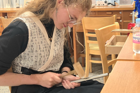 Seoul: Create Your Own Silver Souvenir to Last a Lifetime