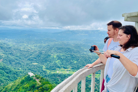 Von Kandy aus: Sigiriya Tagestour mit Elefanten-Safari (Gruppe)