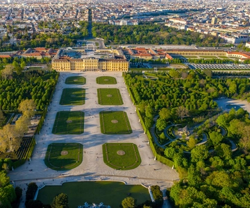 Traslado de Praga para Viena com 2h para passeios turísticos
