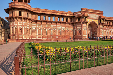 From Delhi: Golden Triangle with Ranthambore 5-Day Tour This Option with 3 Star Hotel