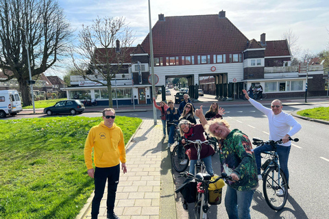 Amsterdam: Dutch Countryside E-Bike with Cheese & Clogs