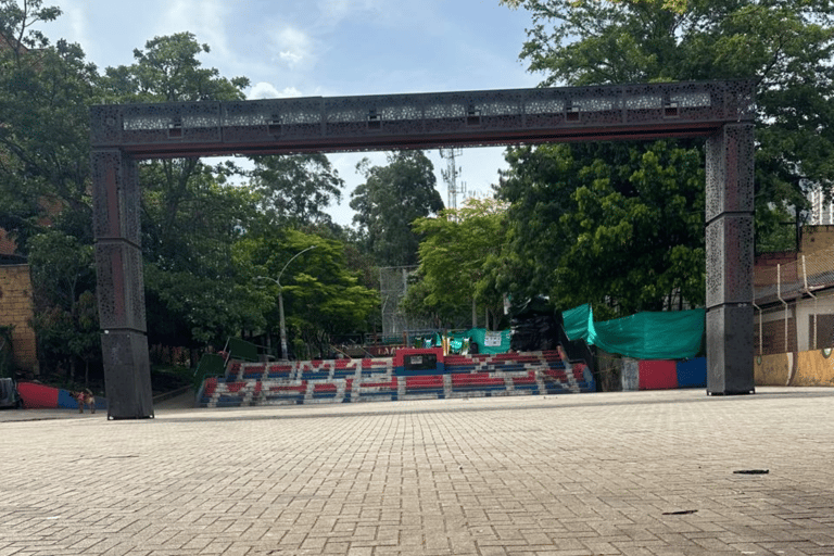 Comuna 13 Narrated by its Leaders