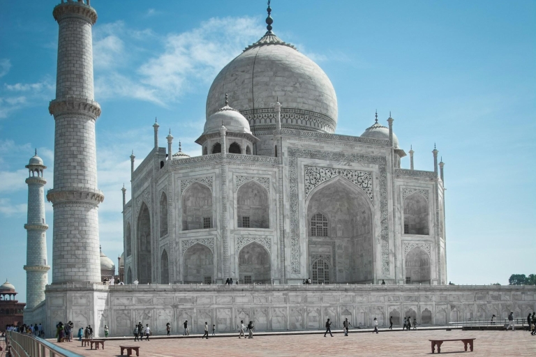 Excursión Privada al Amanecer del Taj Mahal desde Jaipur - Todo IncluidoSólo conductor, transporte y guía turístico