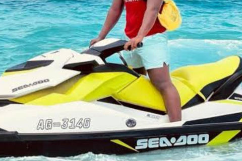 Sansibar: Kiwengwa Beach mit Jet-Ski-Abenteuer.Sansibar: Kiwengwa Beach mit einem Jet-Ski-Abenteuer.