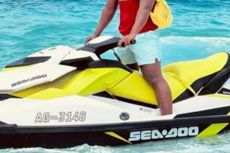 Sansibar: Kiwengwa Beach mit Jet-Ski-Abenteuer.Sansibar: Kiwengwa Beach mit einem Jet-Ski-Abenteuer.