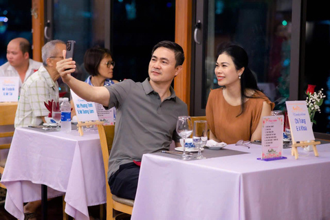 Hue: Royal Dinner Cruise on Perfume River & Live CaHue Music Royal Dinner Cruise with Hotel Pickup