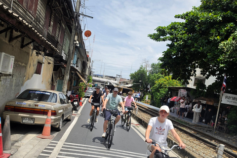 Bangkok: Hidden Gems Bike Tour to Street Food