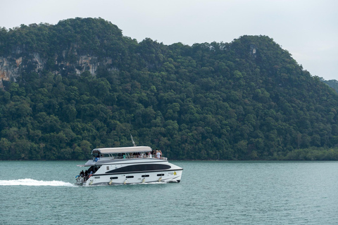Langkawi: Premium Sunset Slide Cruise with Buffet & Drinks