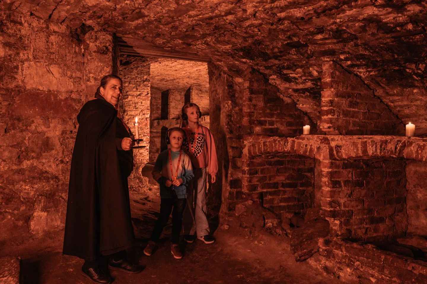 Édimbourg : Visite en Petit Groupe des Histoires Sombres pour Enfants Sous Terre