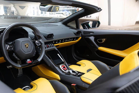 Experience Dubai in a Lamborghini