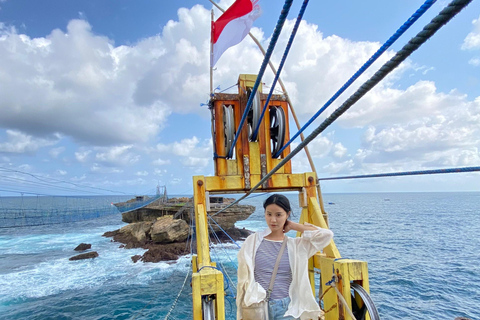 Yogyakarta: Timang Beach Adventure and Slili Beach Tour