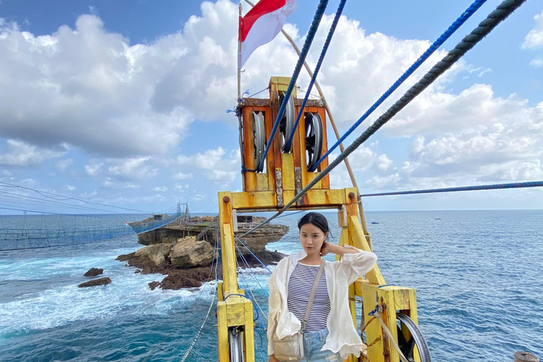 Yogyakarta: Timang Beach Adventure and Slili Beach Tour