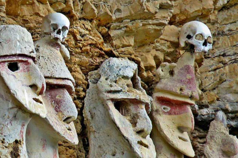 Chachapoyas: Entrance to Karajía and Utcubamba